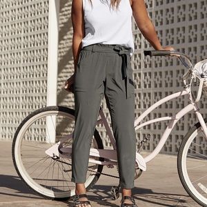 BNWT Athleta Skyline Paper Bag Pant